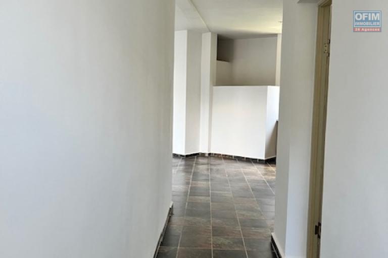 Un appartement T3 sécurisé à Tsiadana