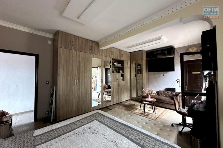 A vendre, villa moderne F6 sur Antsofinondry