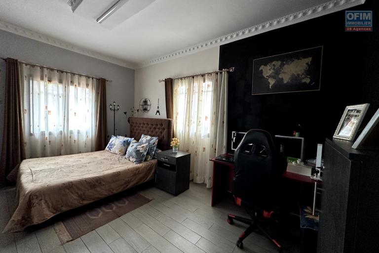 A vendre, villa moderne F6 sur Antsofinondry
