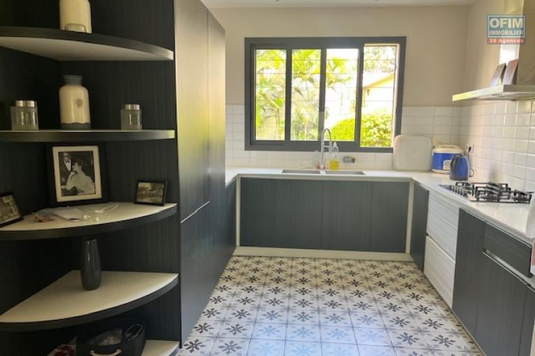 Une villa F3 meublée à Tsarasaotra