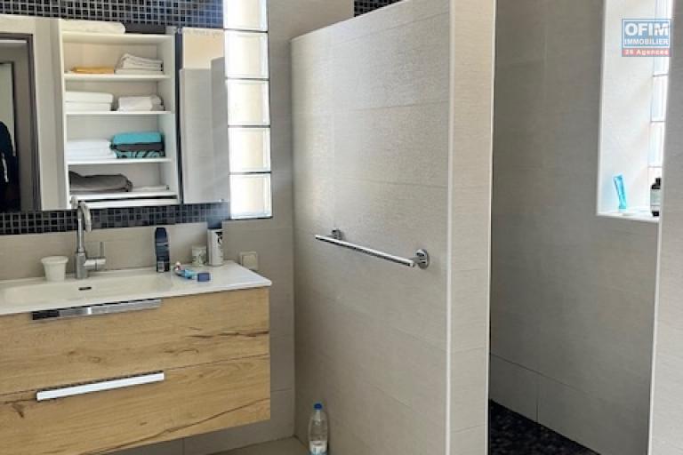 Une villa F3 meublée à Tsarasaotra