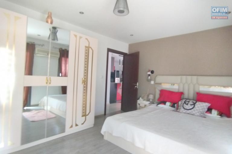 A louer, bel appartement T3 meubl&eacute; &eacute;quip&eacute; sur Imerimanjaka By pass Imerimanjaka