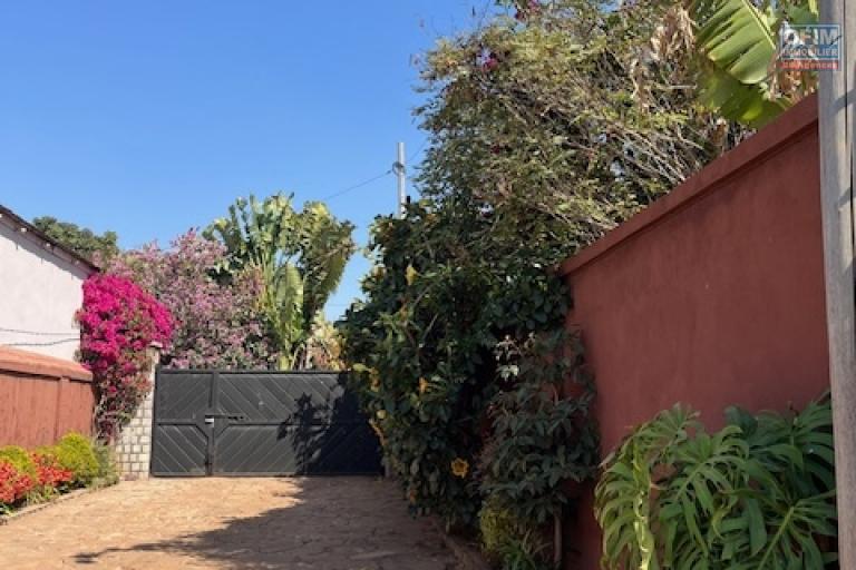 Vente d'un maison F6 &agrave; Ambohibao Antehiroka