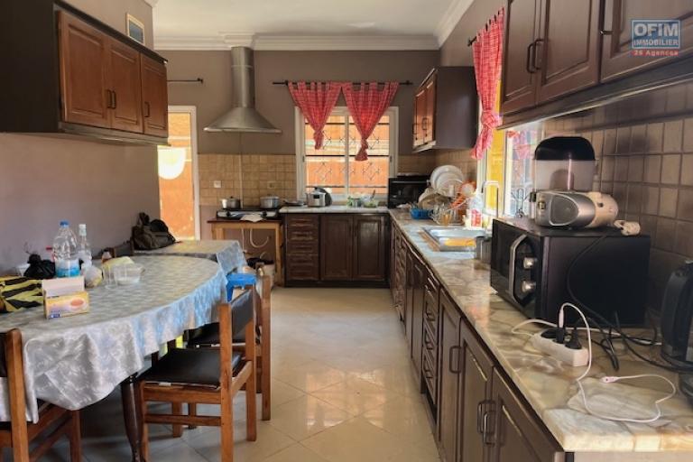 Vente d'un maison F6 &agrave; Ambohibao Antehiroka