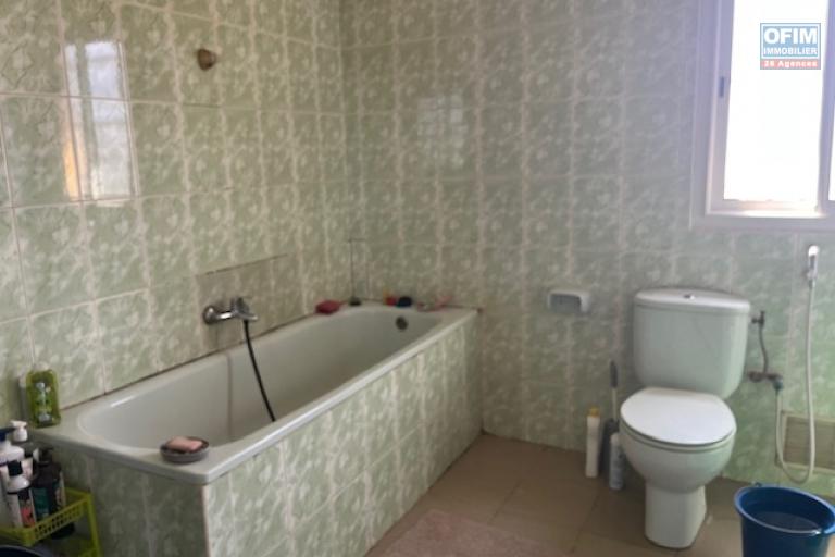 Vente d'un maison F6 &agrave; Ambohibao Antehiroka