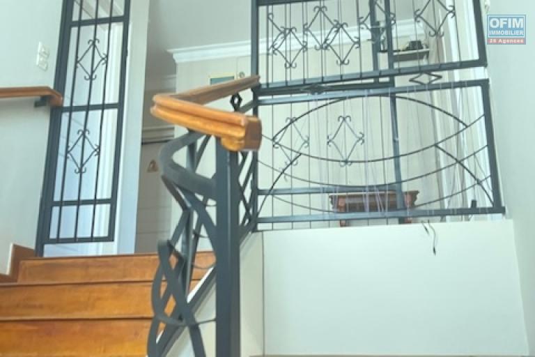 Vente d'un maison F6 &agrave; Ambohibao Antehiroka