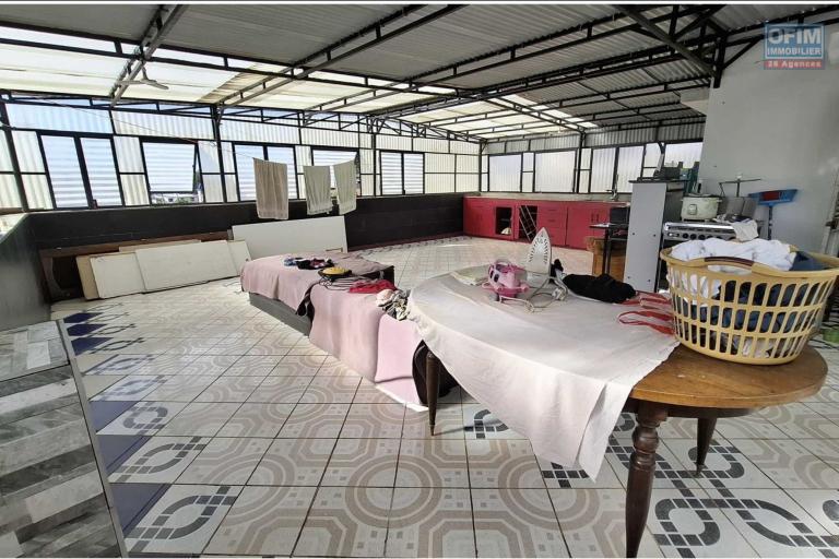 A vendre. Bâtiment en R+3 sur 870 m2 de terrain à Anosy Avaratra - Antananarivo