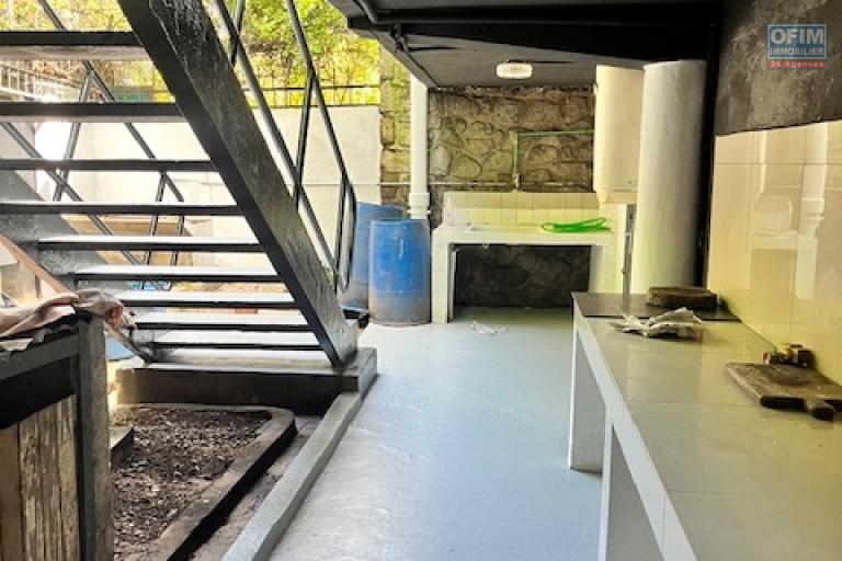 Une villa F4 avec jardin à Ambatobe