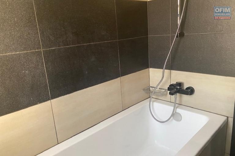 Une villa V5 avec piscine dans la résidence bonnet à Ivandry