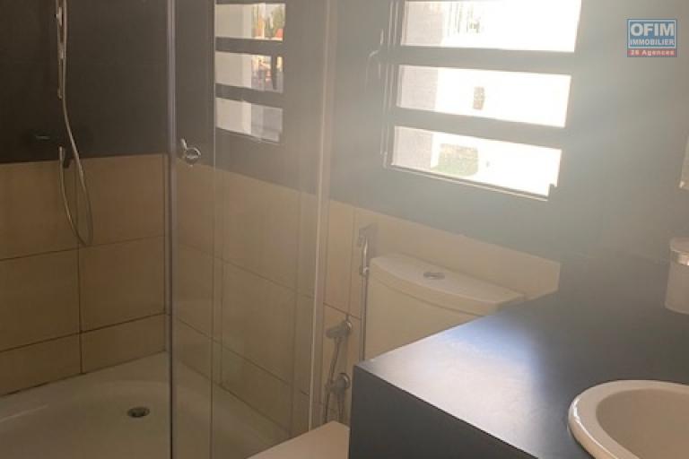 Une villa V5 avec piscine dans la résidence bonnet à Ivandry