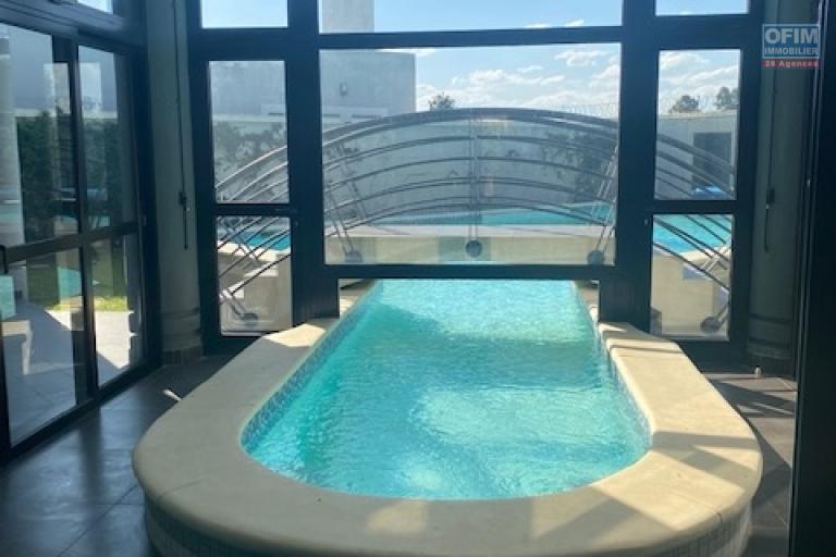 Une villa V5 avec piscine dans la résidence bonnet à Ivandry