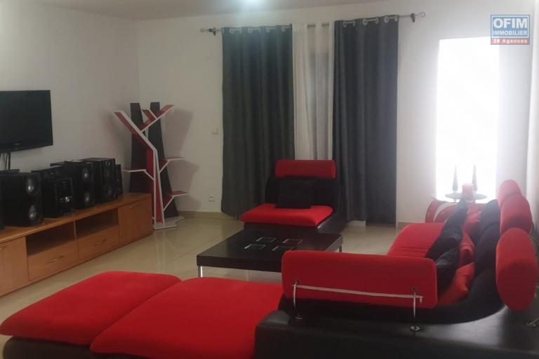 Un appartement T3 meubl&eacute; &agrave; Ambohidrazaka Alasora
