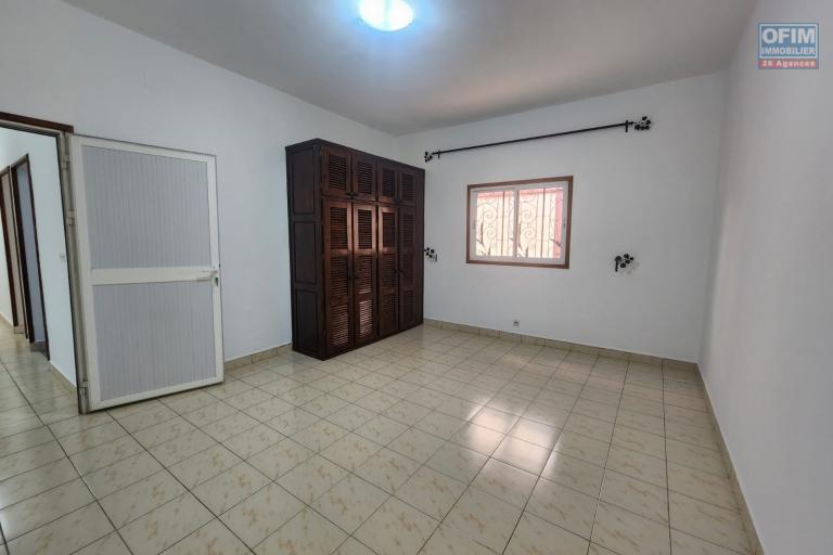 A LOUER -- BELLE VILLA PLAIN-PIED TYPE F4 A MAIBAHOAKA IVATO