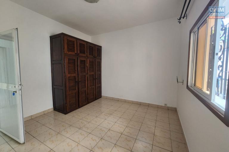 A LOUER -- BELLE VILLA PLAIN-PIED TYPE F4 A MAIBAHOAKA IVATO