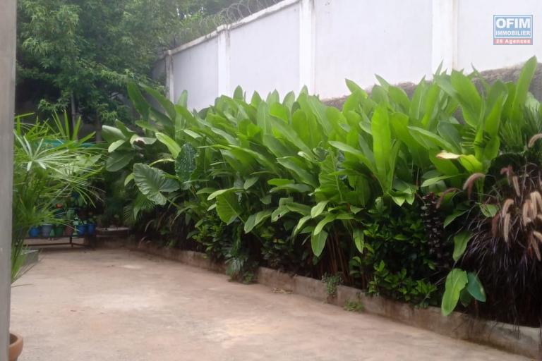 Une villa neuve F4 meublée à Alasora