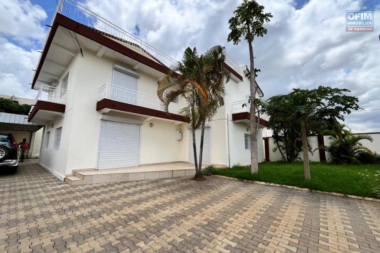 Une villa F7 &agrave; Androhibe