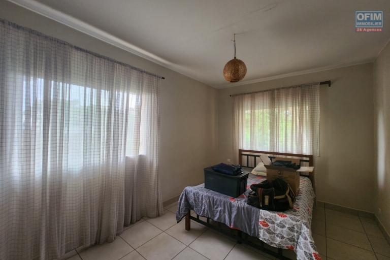 A LOUER - Belle villa basse de standing type F4 à Analamahintsy