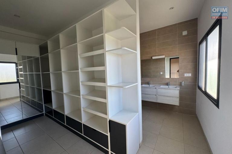 Un appartement spacieux T5 de 210m2 s&eacute;curis&eacute; &agrave; By pass