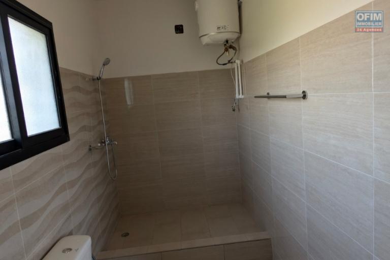 A louer, une villa moderne &agrave; &eacute;tage F4 sur 700 m2 de terrain &agrave; Ivato