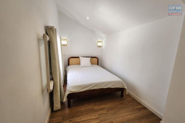 A LOUER - SUPERBE VILLA T4 MEUBLEE DE STYLE TRADITIONNELLE AVEC PISCINE CHAUFFEE A AMBOHIBAO