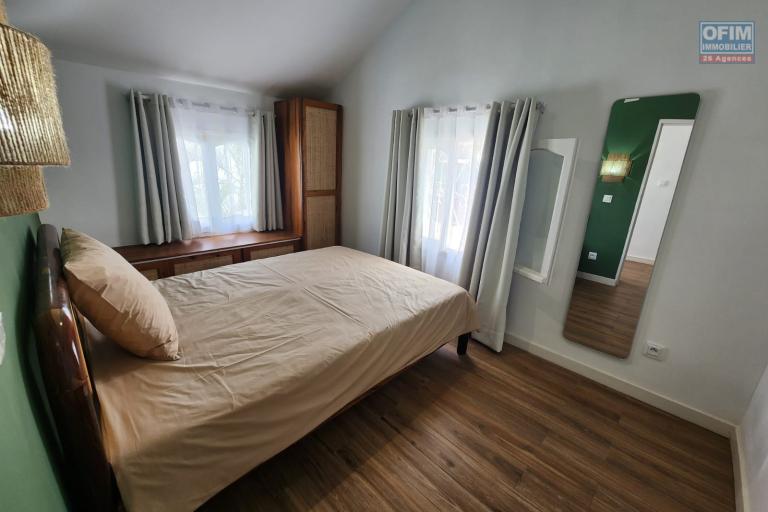 A LOUER - SUPERBE VILLA T4 MEUBLEE DE STYLE TRADITIONNELLE AVEC PISCINE CHAUFFEE A AMBOHIBAO