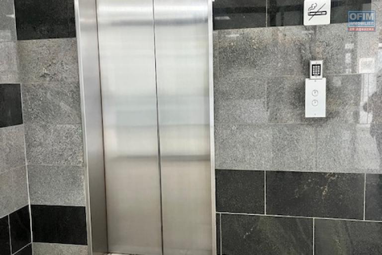 Des bureaux de 150m2 et 225m2 &agrave; Alarobia