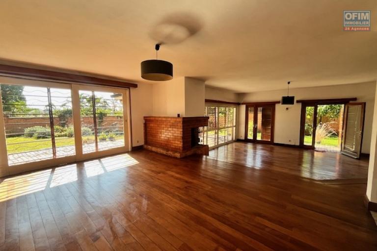 Une villa F4 avec grand jardin à Ankerana