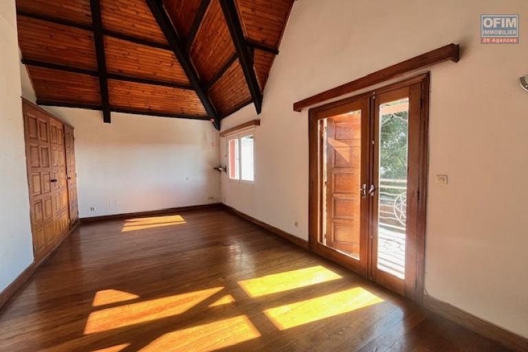 Une villa F4 avec grand jardin à Ankerana