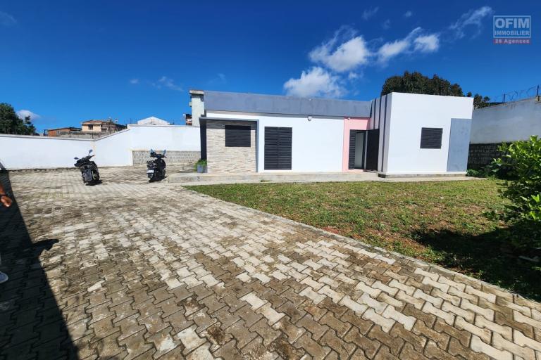 A LOUER - COQUETTE VILLA BASSE DE TYPE F3 SISE A AMBOHIJANAHARY AMBOHIBAO