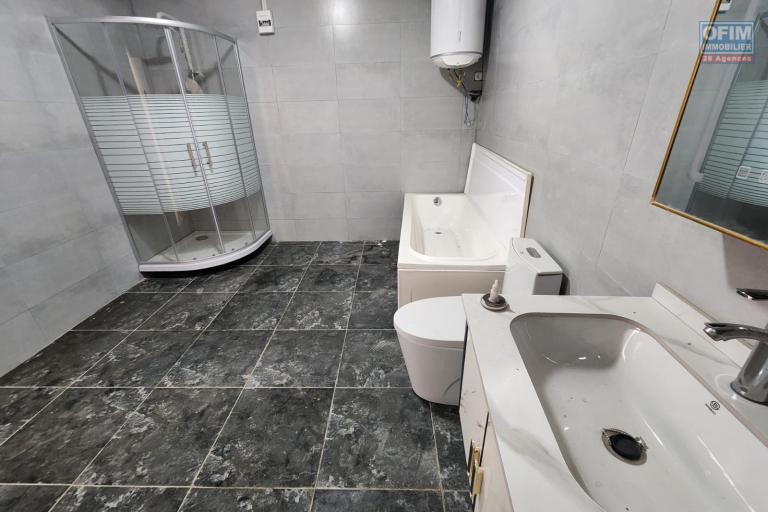 A LOUER - COQUETTE VILLA BASSE DE TYPE F3 SISE A AMBOHIJANAHARY AMBOHIBAO