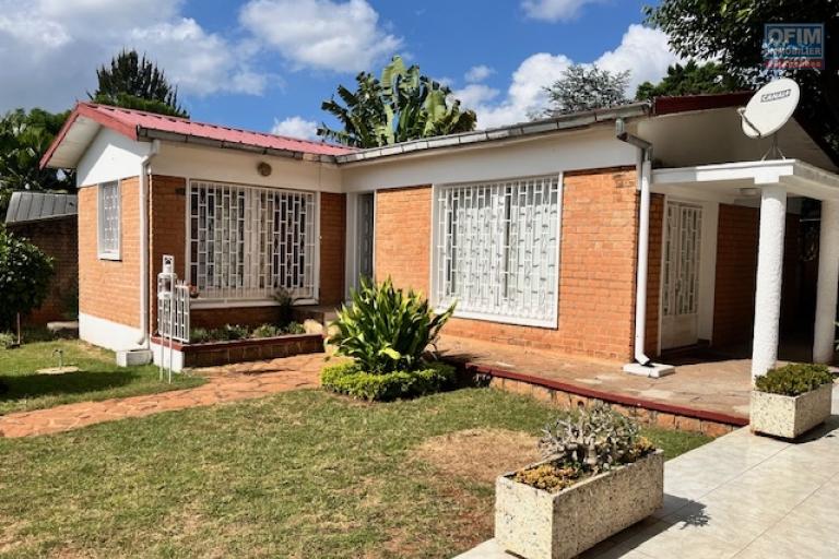Une maison F3 meublée en co-prpriété à Mahatony Ivandry
