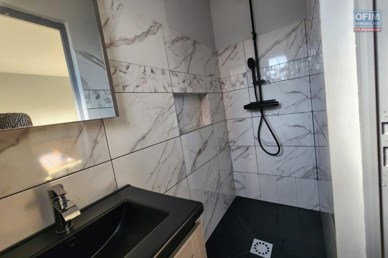 A LOUER - Belle villa basse neuve meubl&eacute;e type F3 &agrave; Ivato Morarano (Ankadindravola)