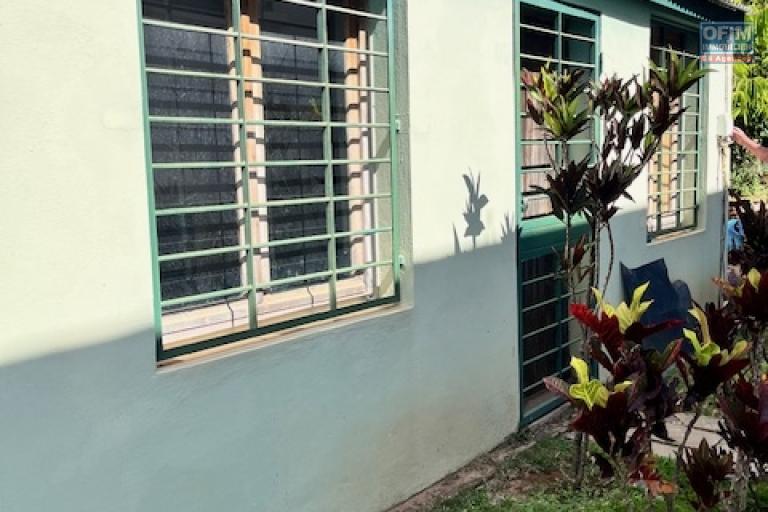 Vente d'un entrep&ocirc;t sur By Pass