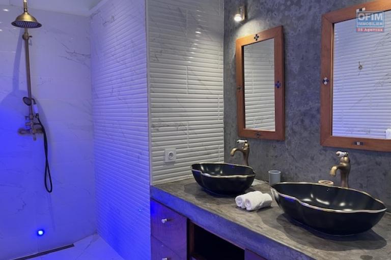 Une villa F4 meubl&eacute;e dans une petite r&eacute;sidence &agrave; Antanetibe Ilafy