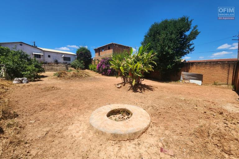 A VENDRE - BEAU TERRAIN DE 576 m2 A AMBOHIDRATRIMO Ambodisaha