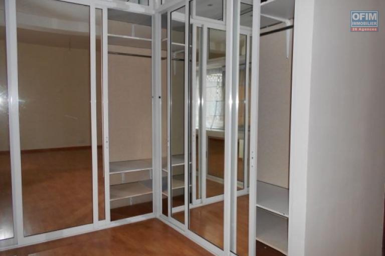 Une villa F4 &agrave; Ivandry Alarobia