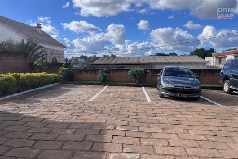 Un grand appartement T4 s&eacute;curis&eacute; &agrave; Ankerana