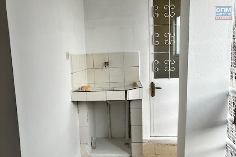 Un appartement T3 au 2&egrave;me &eacute;tage &agrave; Tsaralalana