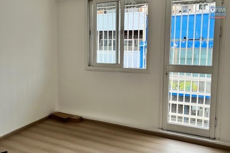 Un appartement T3 au 2&egrave;me &eacute;tage &agrave; Tsaralalana