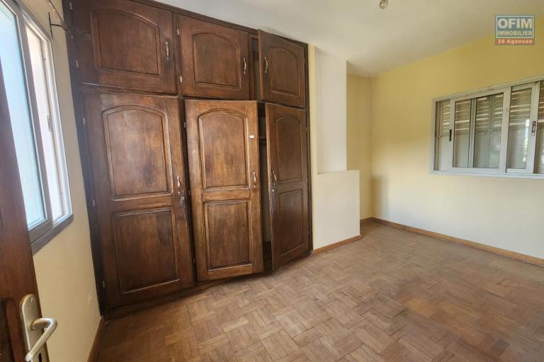 &Agrave; LOUER - Villa &agrave; &eacute;tage de type F4 situ&eacute; &agrave; Ambohibao