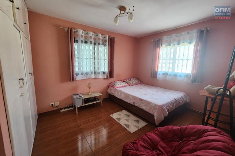 A LOUER - Superbe Duplex meubl&eacute; et &eacute;quip&eacute; T4 &agrave; Amboavahy Andranomena.