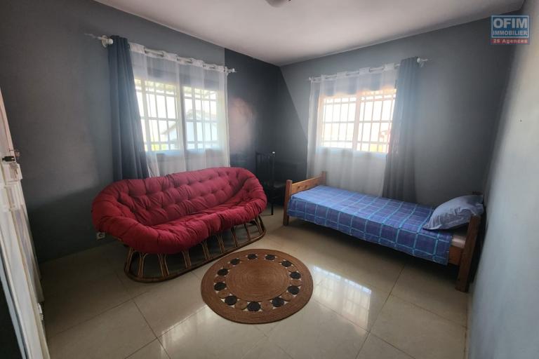A LOUER - Superbe Duplex meubl&eacute; et &eacute;quip&eacute; T4 &agrave; Amboavahy Andranomena.
