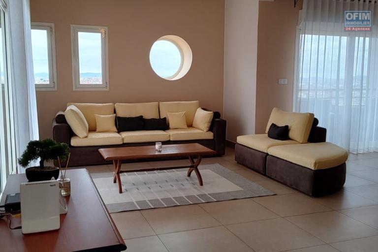 Un appartement T3 meubl&eacute; &agrave; Soavimbahoaka