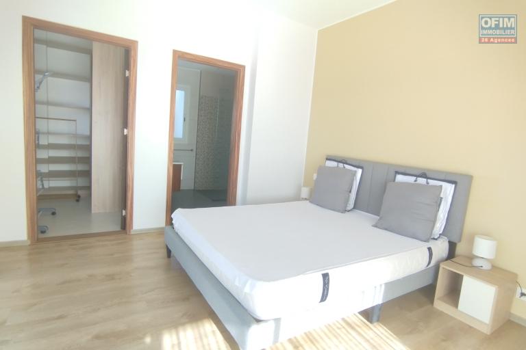 A louer, spacieux appartement T3 meubl&eacute; &agrave; Ivandry Antananarivo