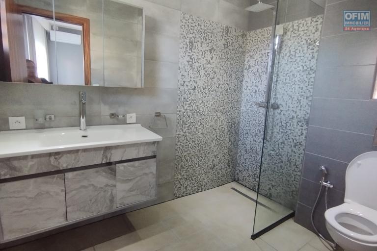 A louer, spacieux appartement T3 meubl&eacute; &agrave; Ivandry Antananarivo