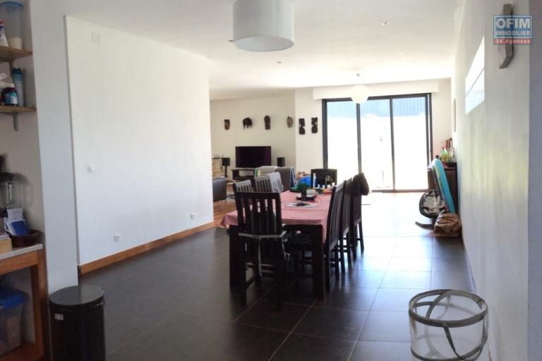 une villa F5 avec piscine &agrave; Ambatobe