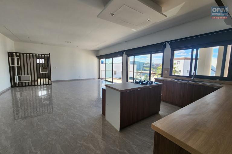 &Agrave; louer - APPARTEMENT NEUF T4 DE STANDING SITU&Eacute; &Agrave; TANJONDAVA TALATAMATY