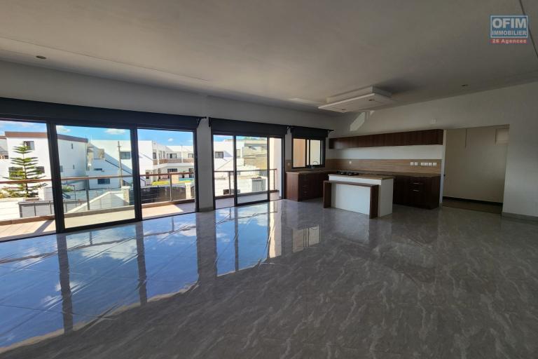&Agrave; louer - APPARTEMENT NEUF T4 DE STANDING SITU&Eacute; &Agrave; TANJONDAVA TALATAMATY. (NON DISPONIBLE)