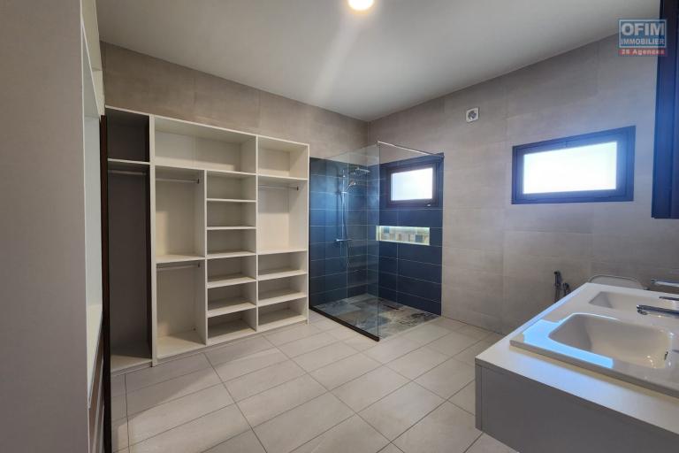 &Agrave; louer - APPARTEMENT NEUF T4 DE STANDING SITU&Eacute; &Agrave; TANJONDAVA TALATAMATY