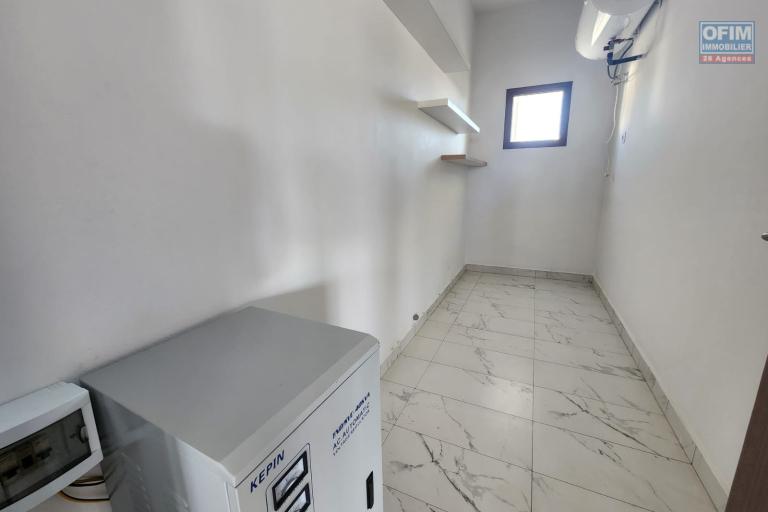 &Agrave; louer - APPARTEMENT NEUF T4 DE STANDING SITU&Eacute; &Agrave; TANJONDAVA TALATAMATY. (NON DISPONIBLE)
